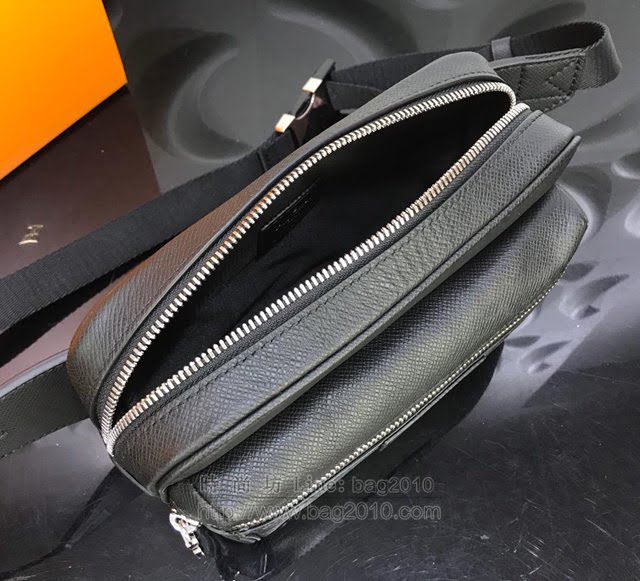 LV腰包 M30245 限量版 路易威登Outdoor腰包 LV男胸包 LV黑花Taïga皮革男腰包  ydh2970